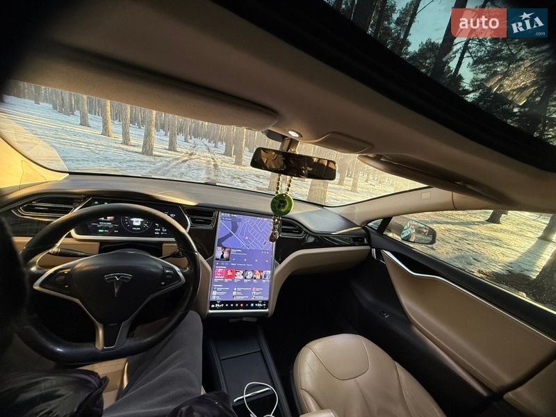 Лифтбек Tesla Model S 2013 в Сумах фото 15 Лифтбек Tesla Model S 2013 в Сумах