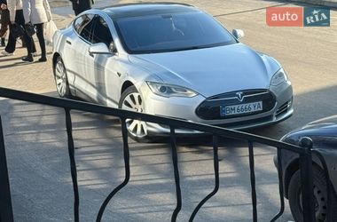Лифтбек Tesla Model S 2013 в Сумах фото 23 Лифтбек Tesla Model S 2013 в Сумах