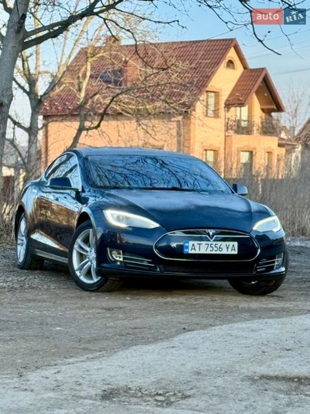 Tesla Model S 2013