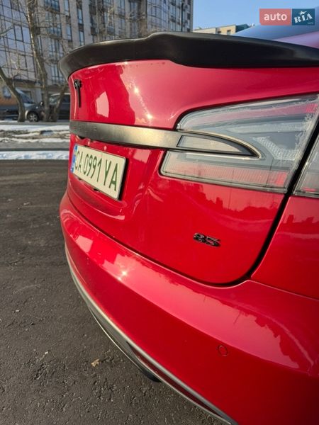 Ліфтбек Tesla Model S 2014 в Черкасах фото 20 Ліфтбек Tesla Model S 2014 в Черкасах