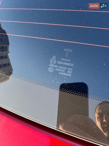 Ліфтбек Tesla Model S 2014 в Черкасах фото 46 Ліфтбек Tesla Model S 2014 в Черкасах