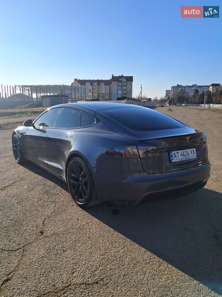 Лифтбек Tesla Model S 2021 в Коломые