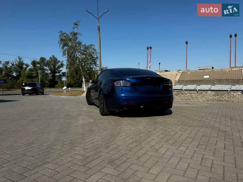 Лифтбек Tesla Model S 2022 в Запорожье