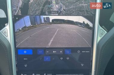 Ліфтбек Tesla Model S 2015 в Львові
