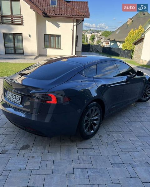 Ліфтбек Tesla Model S 2016 в Івано-Франківську