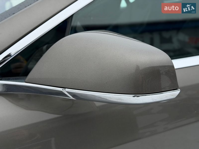 Ліфтбек Tesla Model S 2016 в Житомирі