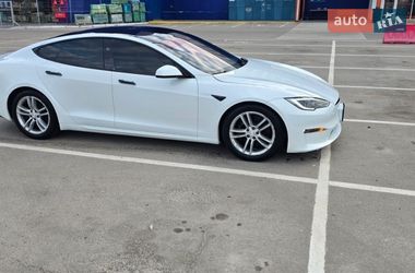 Лифтбек Tesla Model S 2024 в Днепре