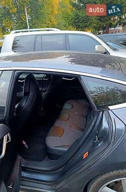 Лифтбек Tesla Model S 2017 в Днепре