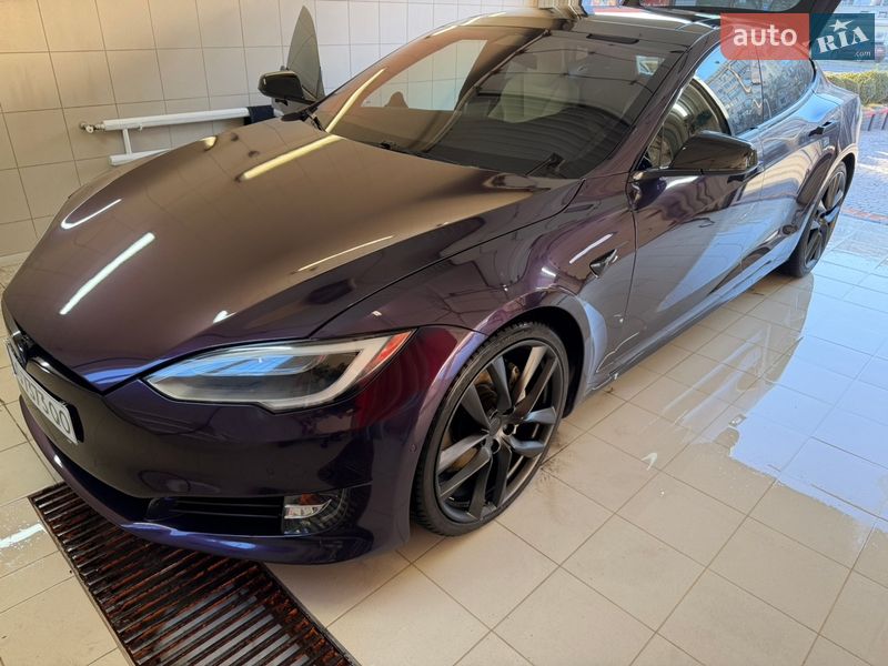 Ліфтбек Tesla Model S 2018 в Одесі