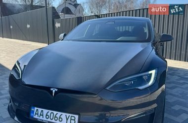 Лифтбек Tesla Model S 2023 в Киеве