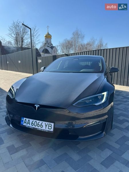 Лифтбек Tesla Model S 2023 в Киеве