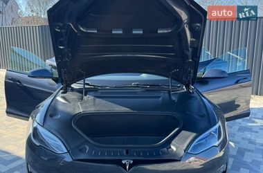 Лифтбек Tesla Model S 2023 в Киеве