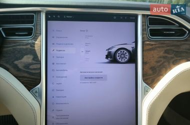 Лифтбек Tesla Model S 2017 в Львове