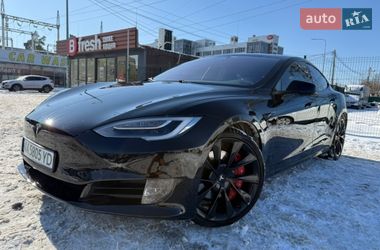 Лифтбек Tesla Model S 2018 в Киеве