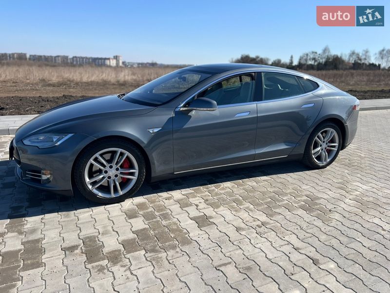 Лифтбек Tesla Model S 2013 в Ровно фото 10 Лифтбек Tesla Model S 2013 в Ровно