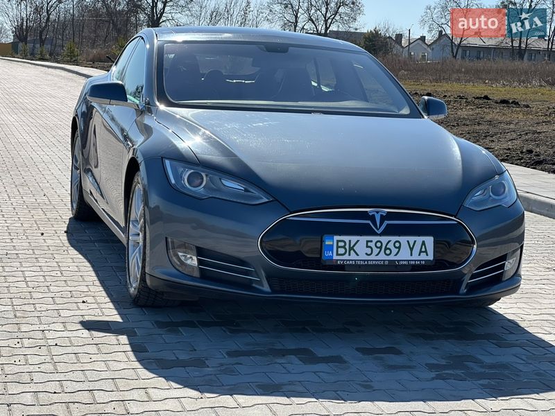 Лифтбек Tesla Model S 2013 в Ровно фото 20 Лифтбек Tesla Model S 2013 в Ровно