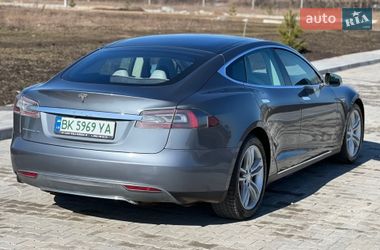 Лифтбек Tesla Model S 2013 в Ровно