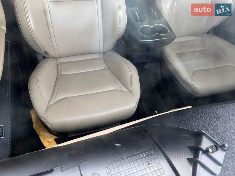 Лифтбек Tesla Model S 2015 в Черновцах