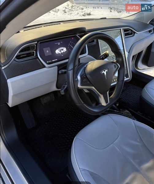 Ліфтбек Tesla Model S 2014 в Києві