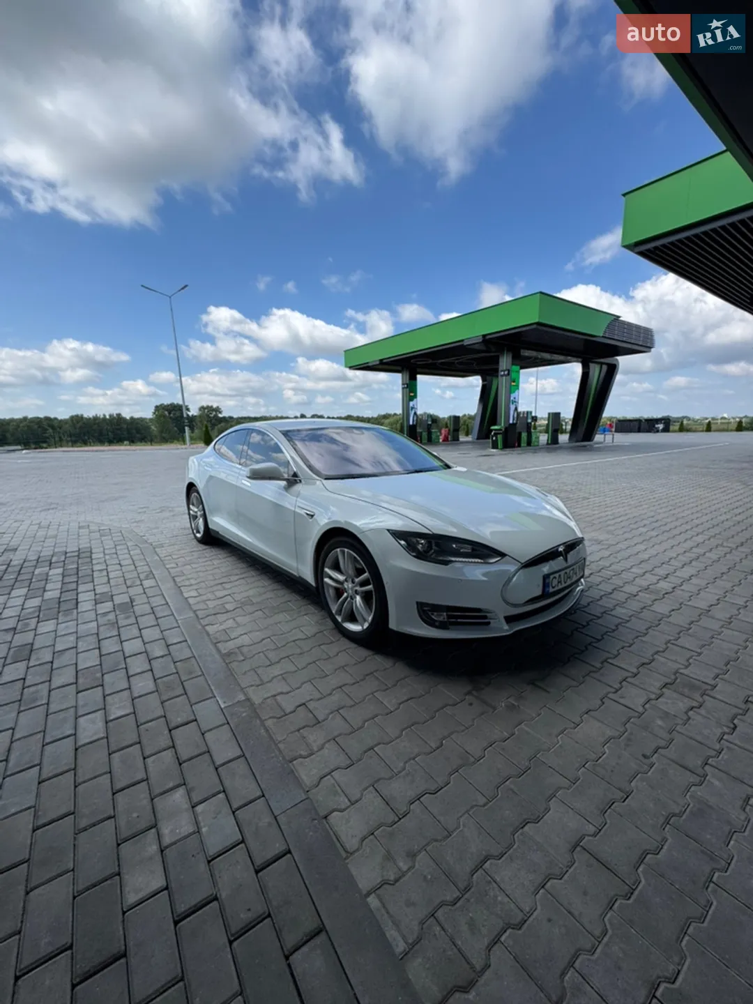 2015 Tesla Model S - фото 1