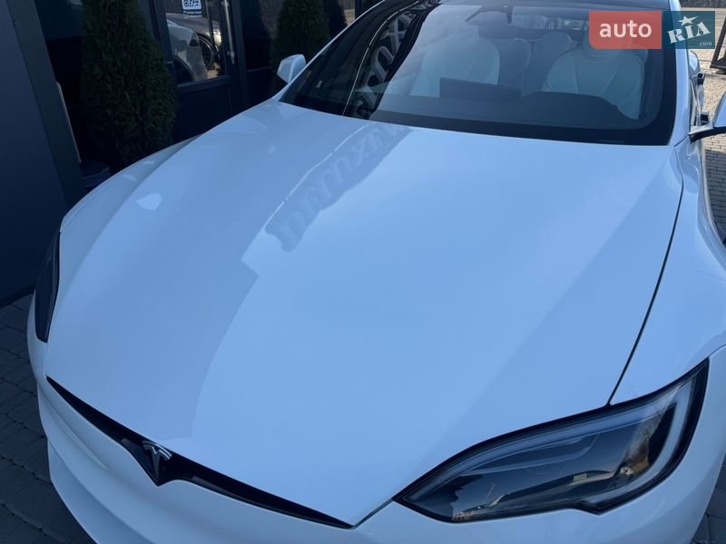 Ліфтбек Tesla Model S 2023 в Івано-Франківську