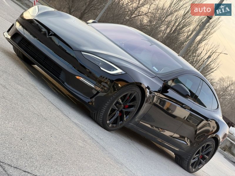 Ліфтбек Tesla Model S 2024 в Запоріжжі