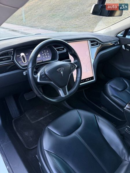 Лифтбек Tesla Model S 2014 в Киеве