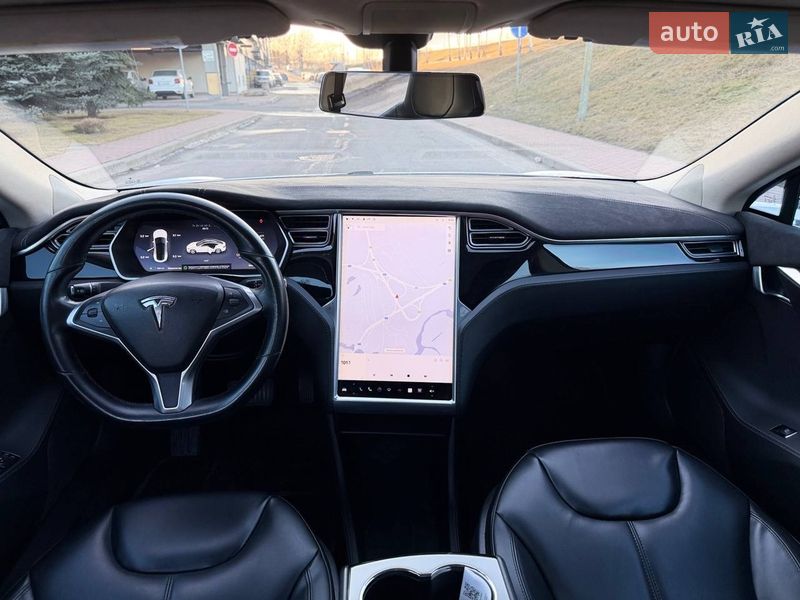 Лифтбек Tesla Model S 2014 в Киеве