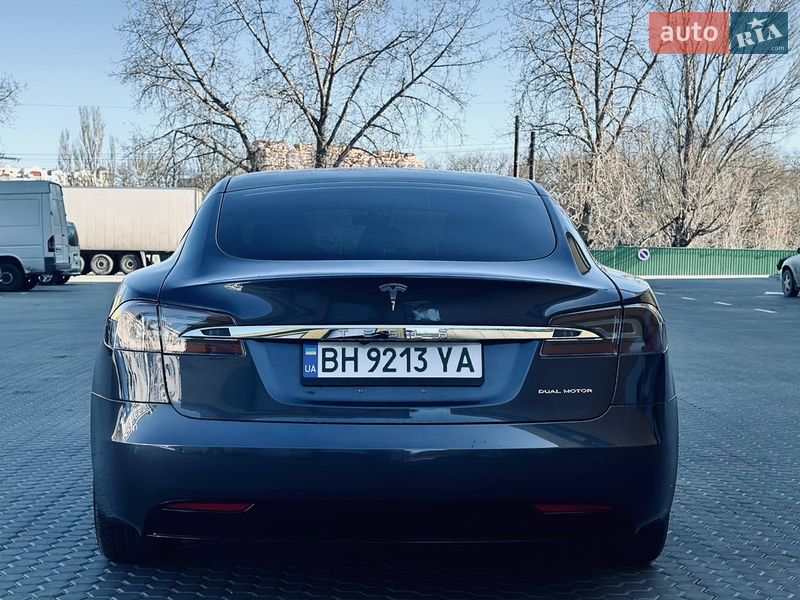 Лифтбек Tesla Model S 2020 в Одессе