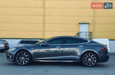 Лифтбек Tesla Model S 2020 в Одессе