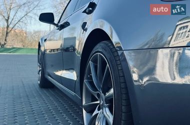 Лифтбек Tesla Model S 2020 в Одессе