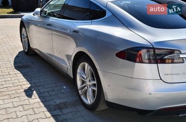 Лифтбек Tesla Model S 2014 в Глыбокой