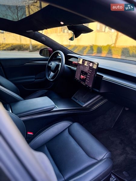 Лифтбек Tesla Model S 2024 в Одессе