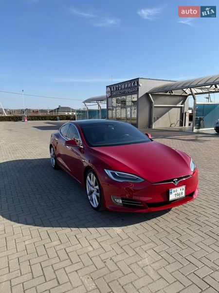 Tesla Model S 2020 Tesla Model S 2020