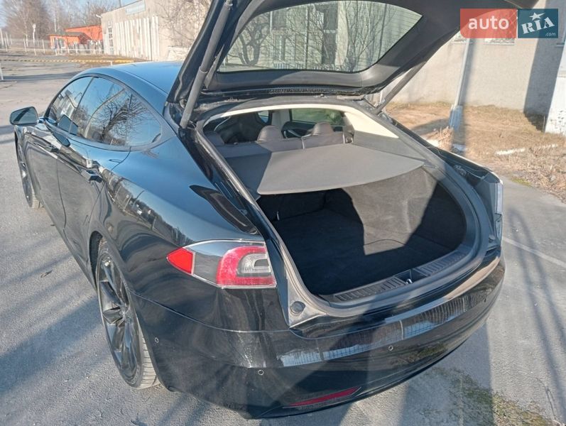 Ліфтбек Tesla Model S 2014 в Шепетівці