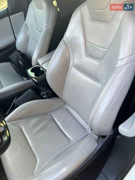 Лифтбек Tesla Model S 2015 в Луцке фото 14 Лифтбек Tesla Model S 2015 в Луцке