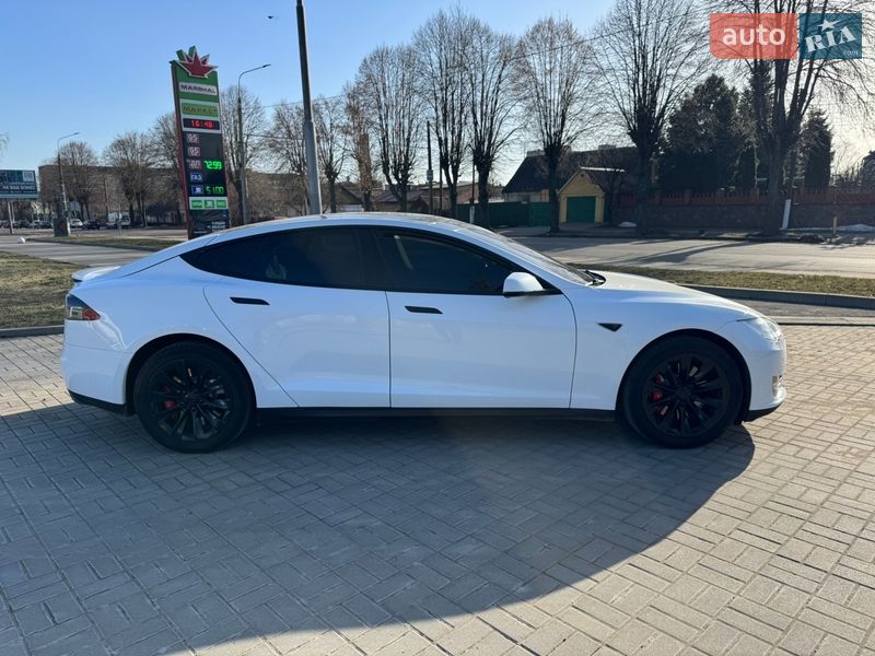 Лифтбек Tesla Model S 2014 в Житомире
