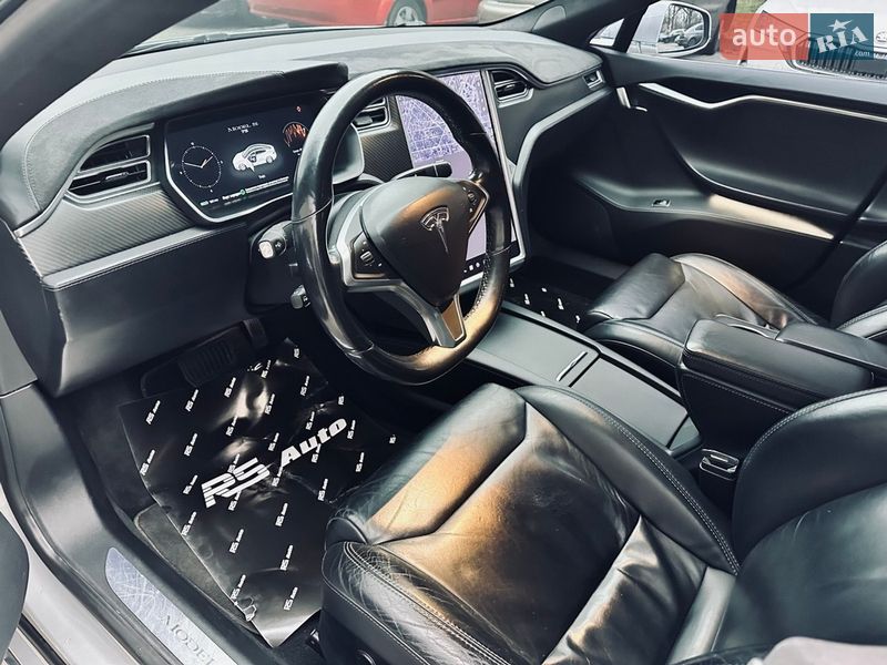 Лифтбек Tesla Model S 2017 в Буче