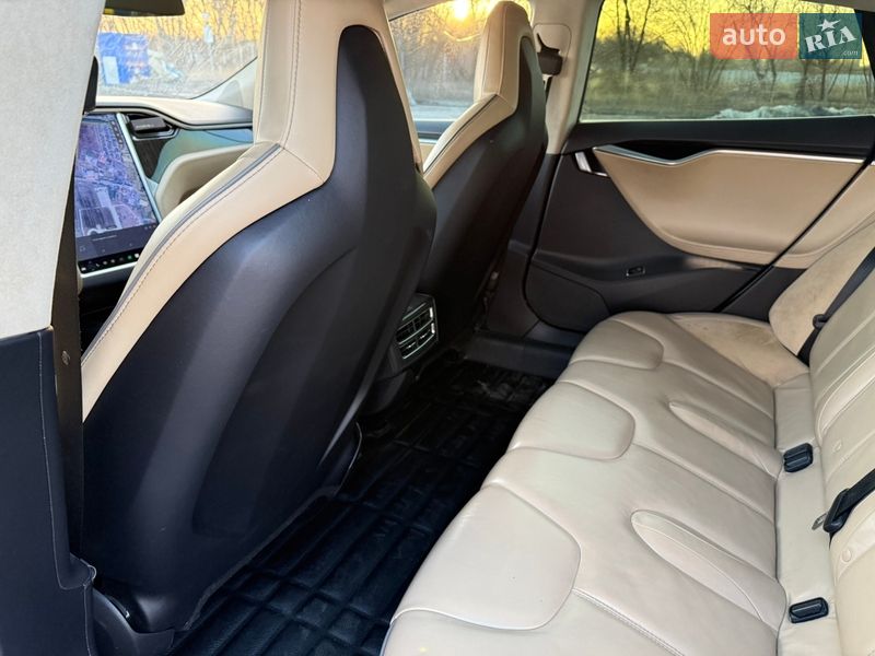 Лифтбек Tesla Model S 2013 в Борисполе фото 17 Лифтбек Tesla Model S 2013 в Борисполе