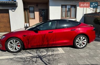 Лифтбек Tesla Model S 2019 в Львове