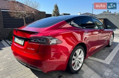 Лифтбек Tesla Model S 2019 в Львове