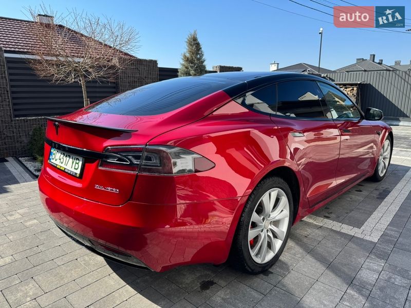 Лифтбек Tesla Model S 2019 в Львове