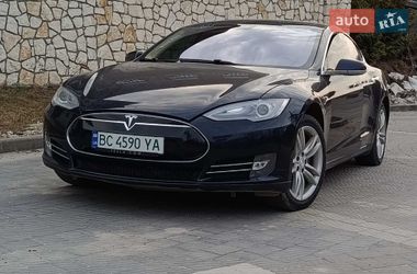 Ліфтбек Tesla Model S 2014 в Львові