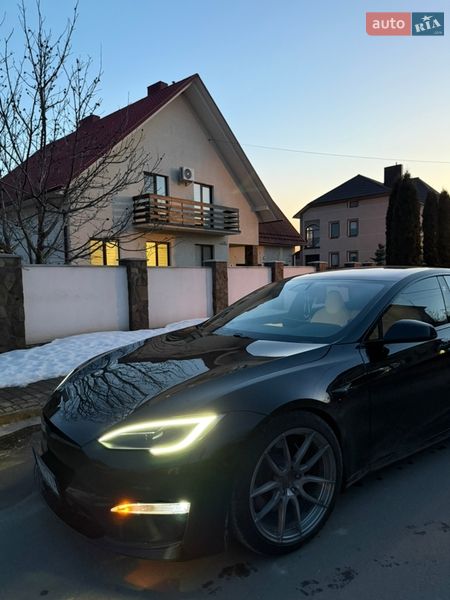Лифтбек Tesla Model S 2022 в Тернополе