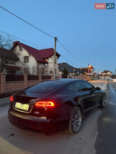 Лифтбек Tesla Model S 2022 в Тернополе