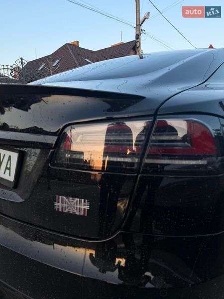 Лифтбек Tesla Model S 2022 в Тернополе