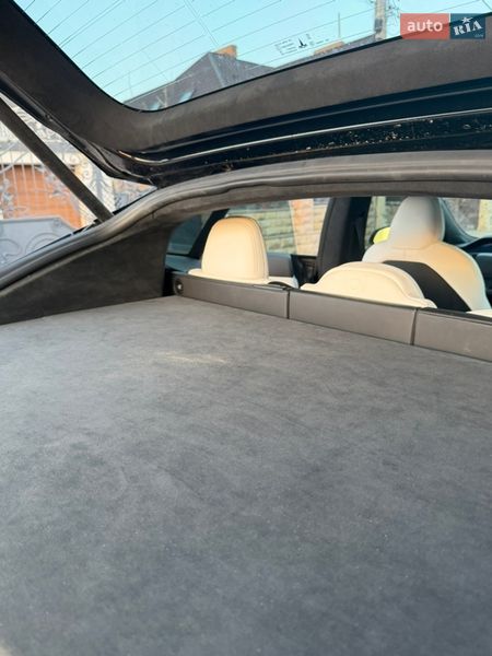 Лифтбек Tesla Model S 2022 в Тернополе