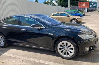 Лифтбек Tesla Model S 2014 в Киеве