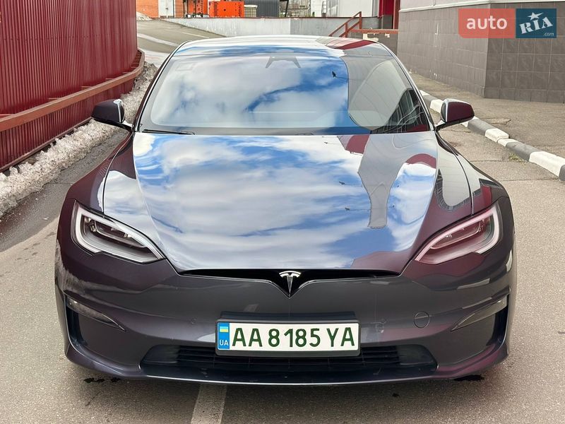 Лифтбек Tesla Model S 2022 в Киеве