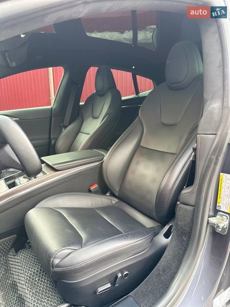 Лифтбек Tesla Model S 2022 в Киеве